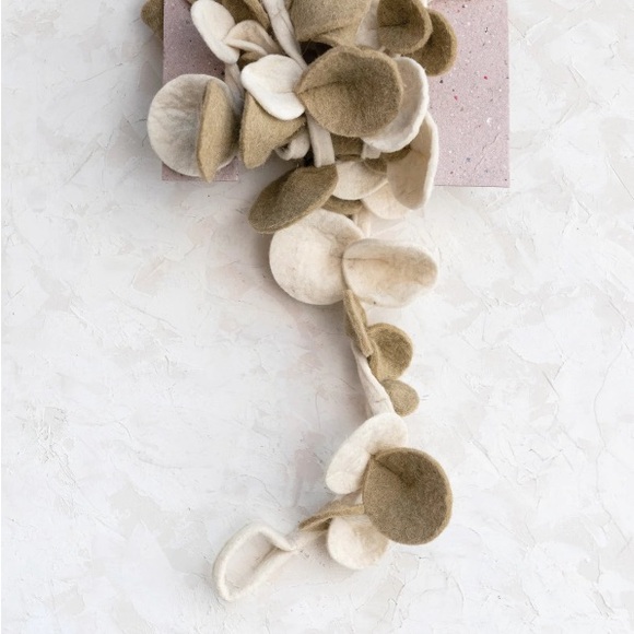 72"L Handmade Acrylic & Wool Felt Leaf Garland, Juniper & Sage - Picture 2 of 3